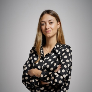 LUCÍA ANGUIANO